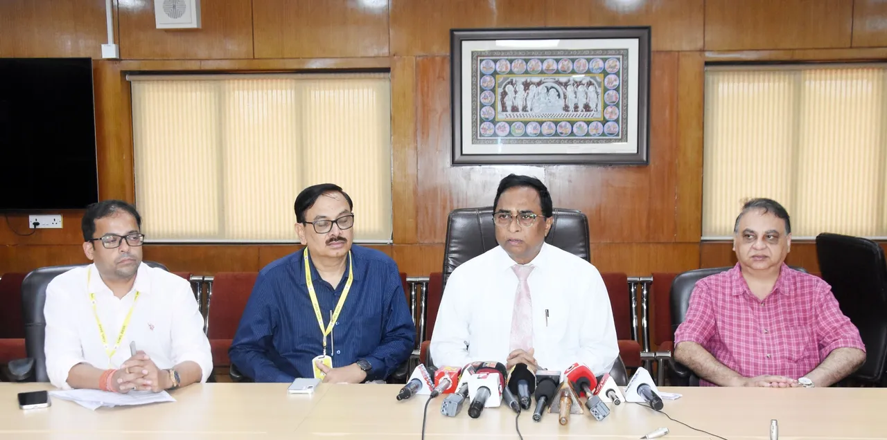  ଏମ୍ସ ଭୁବନେଶ୍ୱରର ସମାବର୍ତ୍ତନ ଉତ୍ସବ: ମେଧାବୀ ଛାତ୍ରଛାତ୍ରୀଙ୍କୁ ସ୍ୱର୍ଣ୍ଣ ପଦକ ପ୍ରଦାନ କରିବେ ରାଷ୍ଟ୍ରପତି