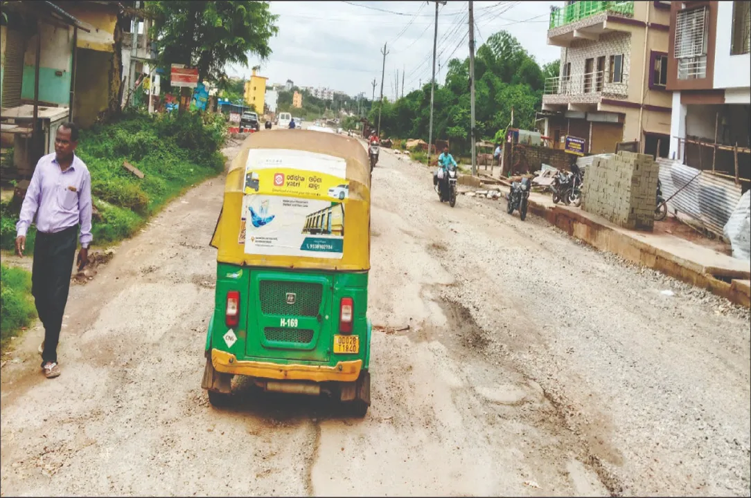  ନୂଆଗାଁ-କାଟେଣୀ ରାସ୍ତା: ୨୫କୋଟି ଖର୍ଚ୍ଚ ପରେ ବି ସରୁନି କାମ