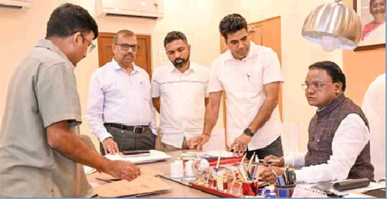  ଦିଲ୍ଲୀରୁ ଫେରି ସରକାରୀ କାର୍ଯ୍ୟ କଲେ ମୁଖ୍ୟମନ୍ତ୍ରୀ: ଛୁଟିଦିନରେ ବି ମୁଖ୍ୟମନ୍ତ୍ରୀଙ୍କ କାର୍ଯ୍ୟାଳୟ ଚଳଚଞ୍ଚଳ