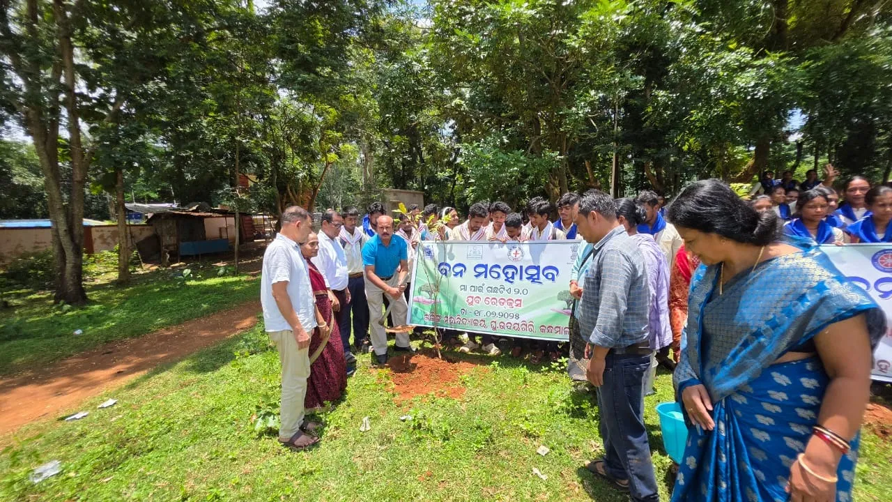  କଳିଙ୍ଗ ମହାବିଦ୍ୟାଳୟରେ ବନ ମହୋତ୍ସବ ପାଳିତ