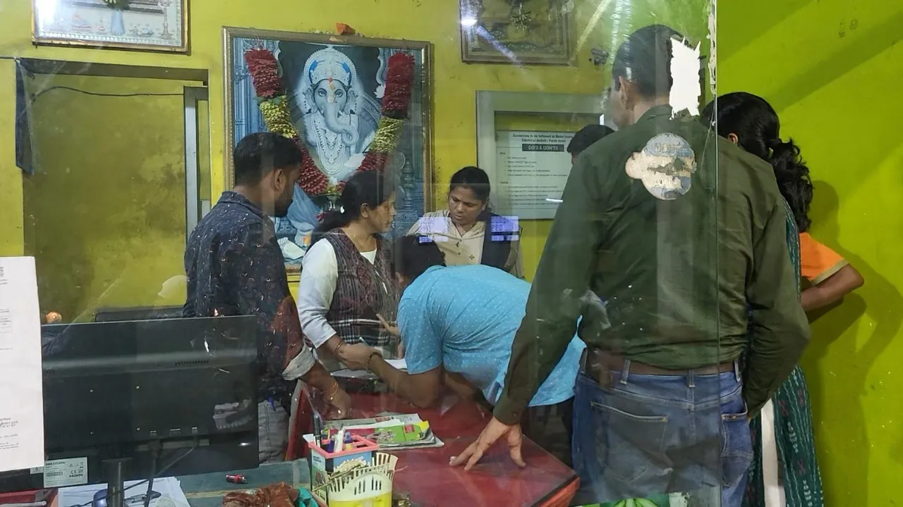  ପେଟ୍ରୋଲ ପମ୍ପ୍‌ରେ କ୍ରାଇମ୍ ବ୍ରାଞ୍ଚ୍‌ ଟିମ୍‌ର ତନାଘନା: ତିନି ଦିନର ସିସି କ୍ୟାମେରା ଫୁଟେଜ୍‌ ଜବତ