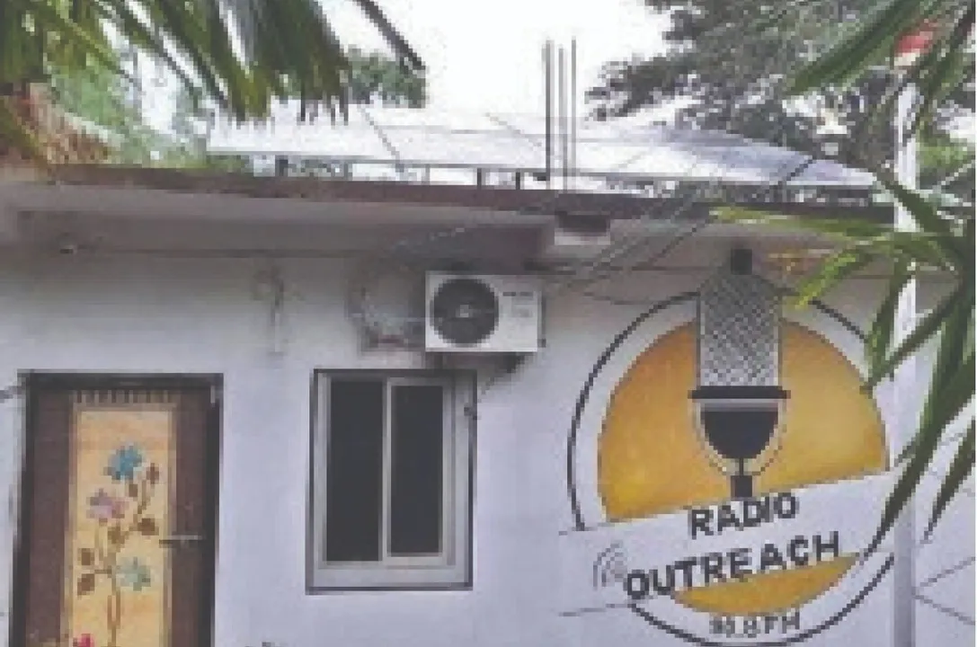  ସଂପୂର୍ଣ୍ଣ ସୌରଶକ୍ତି ଚାଳିତ କମ୍ୟୁନିଟି ରେଡିଓ