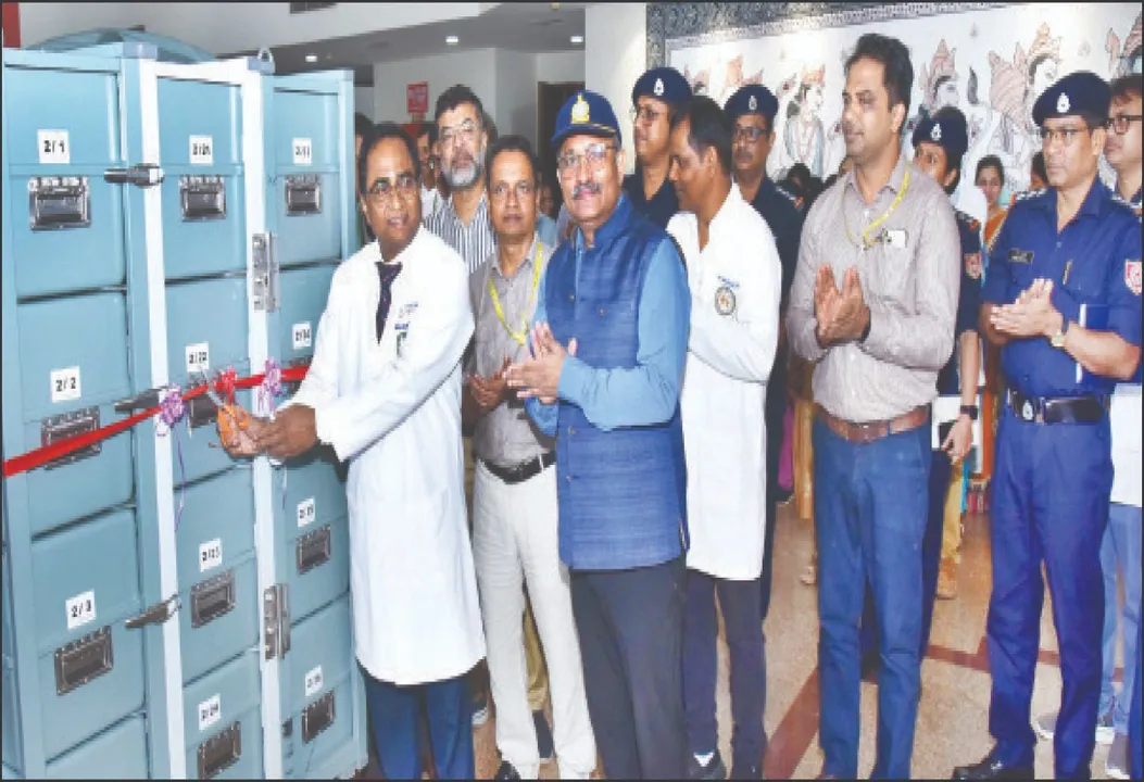  ଏମ୍‌ସ ଭୁବନେଶ୍ବରକୁ ମିଳିଲା ତିନି ସେଟ୍‌ ଭୀଷ୍ମ କ୍ୟୁବ୍ସ: କ୍ୟୁବ୍ସରେ ରହିଛି ୩୩୮ ଅତ୍ୟାବଶ୍ୟକ ମେଡିକାଲ୍ ସାମଗ୍ରୀ