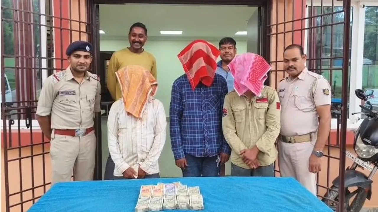  ୧୧ ଲକ୍ଷ ଲୁଟ୍ ରଚନା କରି ଫସିଗଲେ କର୍ମଚାରୀ, ୩ ଅଭିଯୁକ୍ତ ଗିରଫ