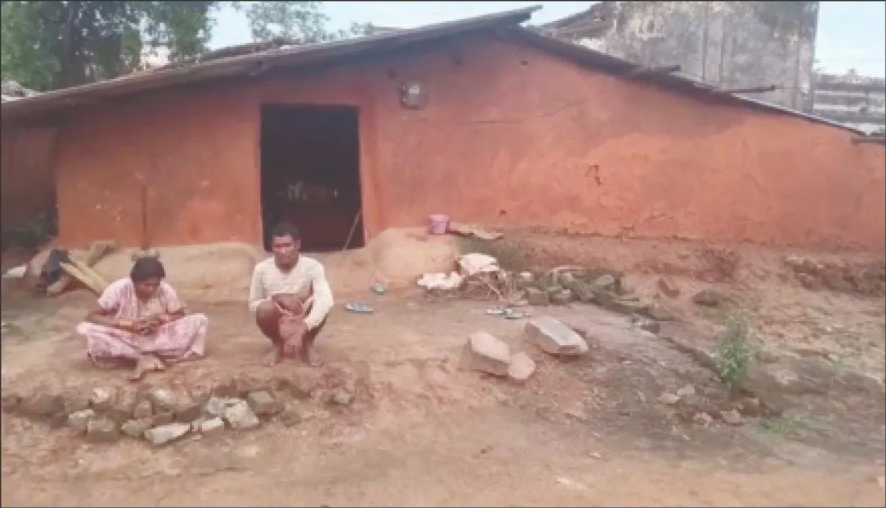  ଦାରିଦ୍ର୍ୟର କରୁଣ ଚିତ୍ର: ଶିଶୁକନ୍ୟାକୁ ବିକିଦେଲେ ଦମ୍ପତି