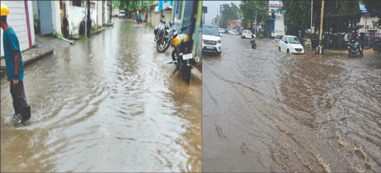  ବୁଡ଼େଇଲା ଅବିଶ୍ରାନ୍ତ ବର୍ଷା: ବମିଖାଲ-ରସୁଲଗଡ଼ ରାସ୍ତାରେ ଆଣ୍ଠୁଏ ପାଣି, ଲହଡ଼ି ମାରିଲା ନାଳପାଣି ମିଶା ବର୍ଷାପାଣି