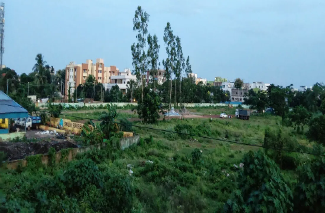  ୟୁନିଟ-୧ ହୋଲ୍‌ସେଲ୍ ପରିବା ମାର୍କେଟ୍‌: ଭଗବାନପୁରକୁ ସ୍ଥାନାନ୍ତର ନେଇ ଅନିଶ୍ଚିତତା, ବିଏମ୍‌ସି, ବିଡିଏ, ବ୍ୟବସାୟୀଙ୍କ ମଧ୍ୟରେ ସମନ୍ବୟ ଅଭାବ