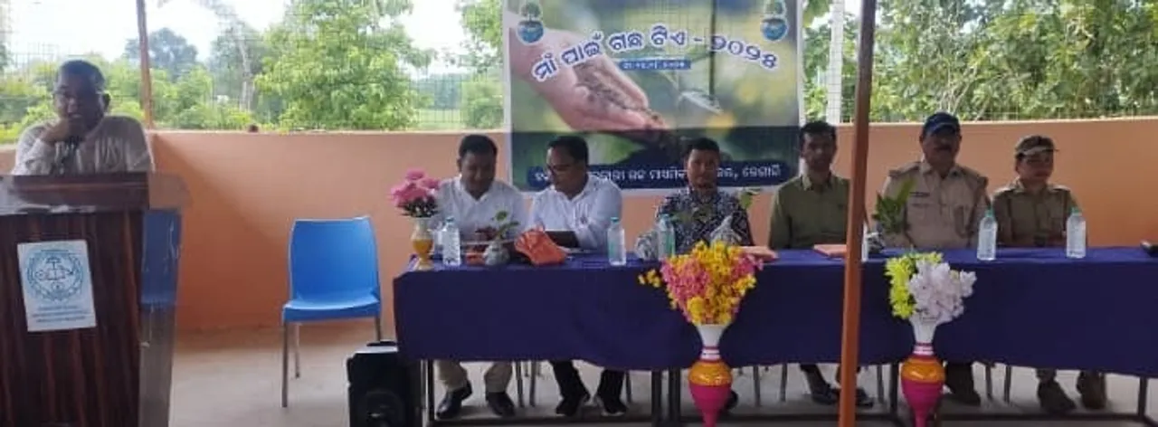  ରେଙ୍ଗାଲି ହରିଶଙ୍କର ଉଚ୍ଚ ମାଧ୍ୟମିକ ସ୍କୁଲରେ "ମା ପାଇଁ ଗଛ ଟିଏ"  କାର୍ଯ୍ୟକ୍ରମ  ଅନୁଷ୍ଠିତ