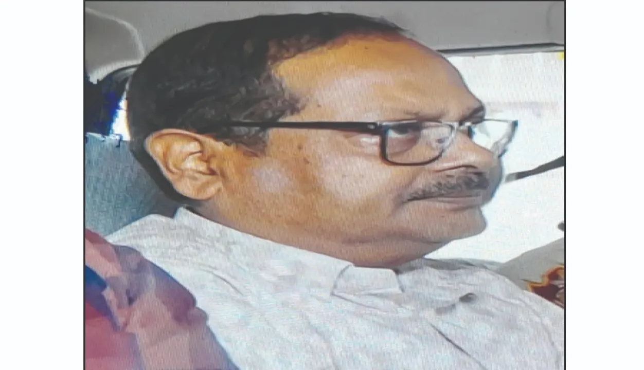  ଓଟିଇଟି ପ୍ରଶ୍ନପତ୍ର କେଳେଙ୍କାରୀ: ବନ୍ଧାହେଲେ ବୋର୍ଡ ଉପସଭାପତି, ବିକ୍ରି ପାଇଁ କରିଥିଲେ ବଡ଼ ଡିଲ୍