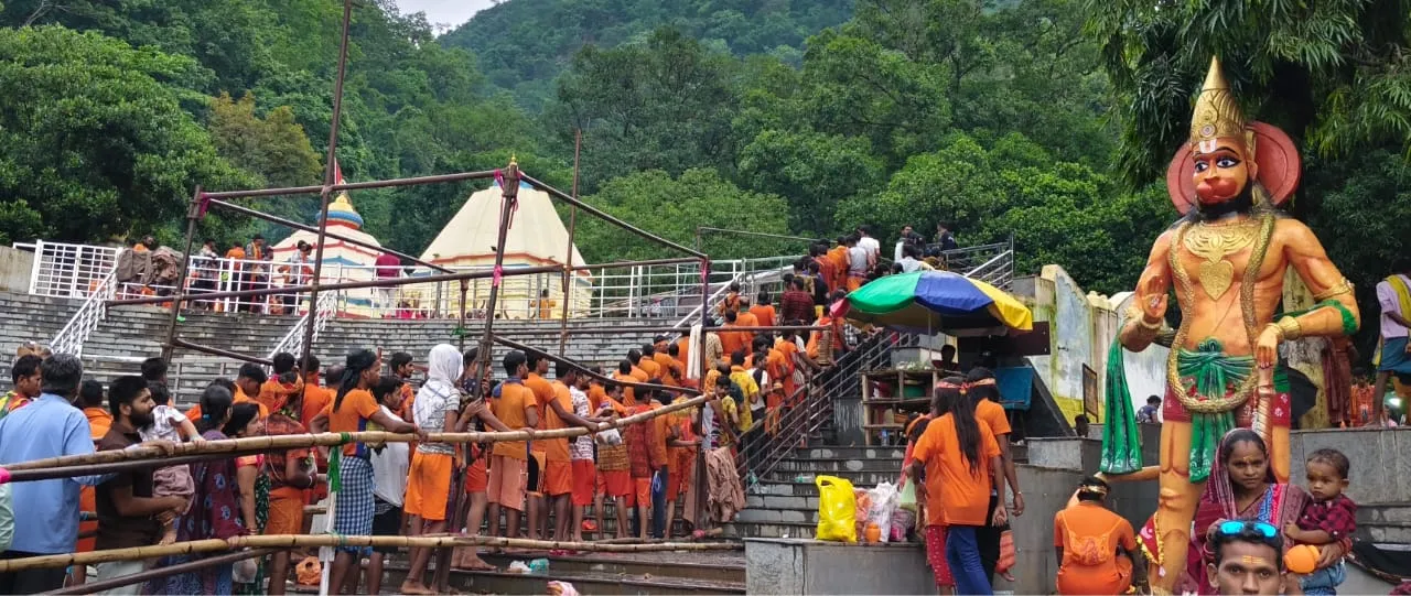  ଶ୍ରାବଣ ଶେଷ ସୋମବାର: ହରିଶଙ୍କର ପୀଠରେ ଭିଡ଼ ରାଜ୍ୟ ଓ ବାହାରୁ ଭକ୍ତଙ୍କ ସମାଗମ