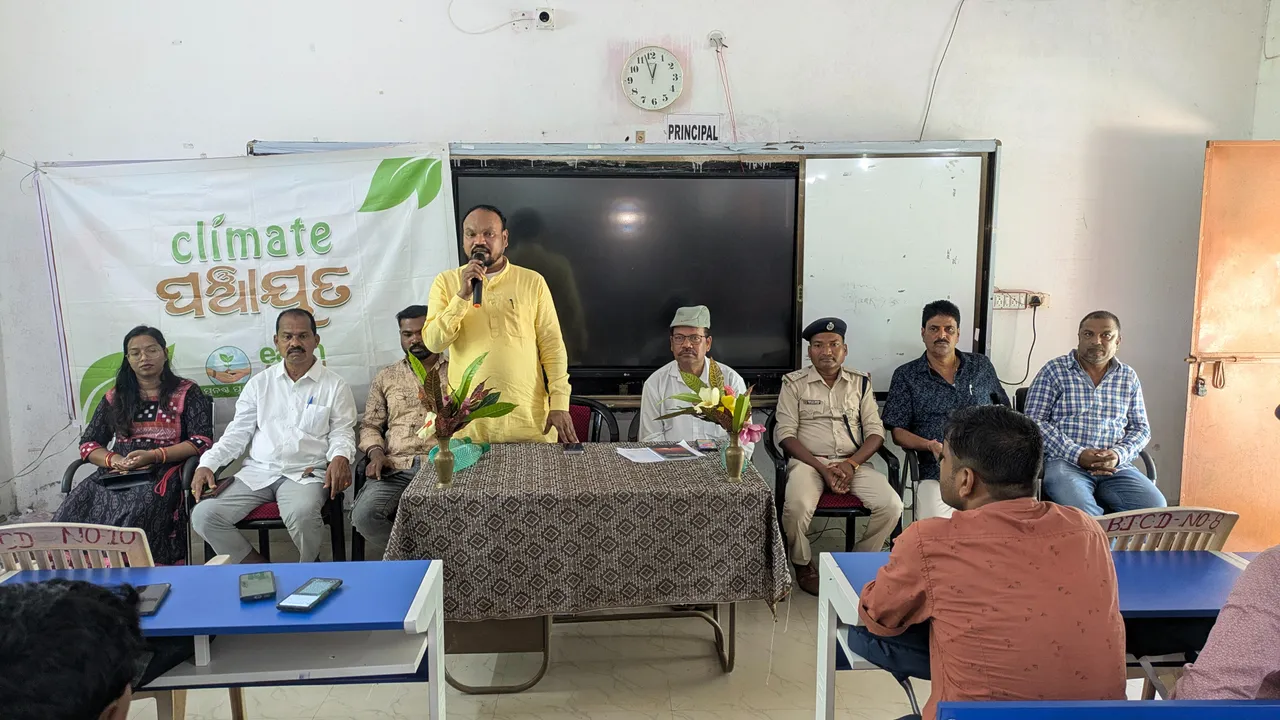  ପରିବେଶ ପଂଚାୟତ: ଗଛ ଲଗାଇ ଅମ୍ଲଜାନ ଯୋଗାଇବାର ମାଧ୍ୟମ ସାଜିବା