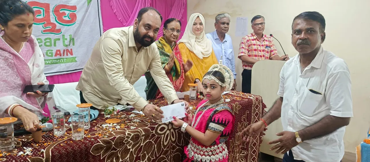  ଆଗାମୀ ପିଢ଼ି ଚାହିଁଲେ ପୃଥିବୀ ବଞ୍ଚିବ: ବିଧାୟକ