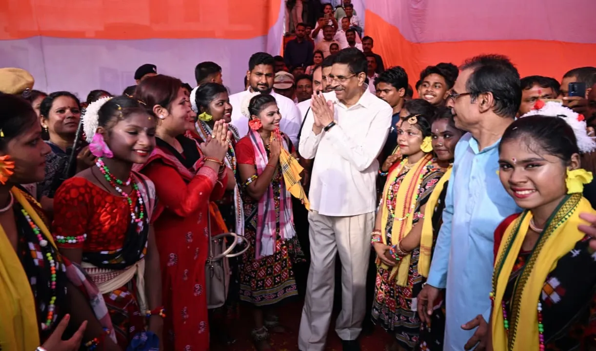  ଭଦ୍ରକ ଜିଲ୍ଲାର ବିଭିନ୍ନ ଉନ୍ନୟନମୂଳକ ଯୋଜନାର ସମୀକ୍ଷା କଲେ ରାଜ୍ୟପାଳ