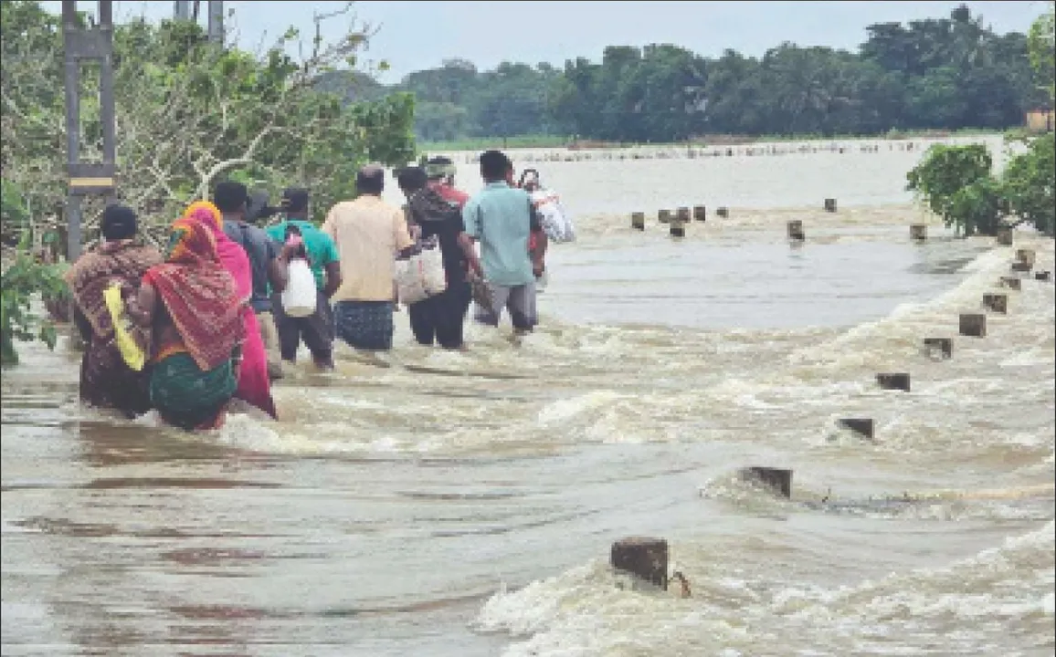  ପ୍ରବଳ ବର୍ଷା: ଉଛୁଳିଲା ସୁବର୍ଣ୍ଣରେଖା, ବୈତରଣୀ, ୨ ଦିନ ପାଇଁ ୨୫ ସ୍କୁଲ୍‌ ଛୁଟି ଘୋଷଣା