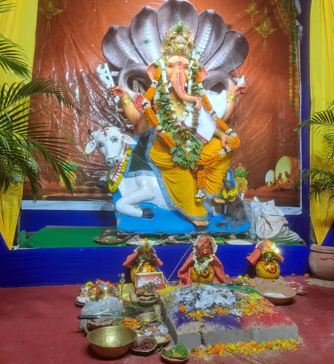  ଗଣେଶଙ୍କୁ ବି ଛାଡ଼ିଲେନି: ପୂଜାମଣ୍ଡପରୁ ମୂର୍ତ୍ତି ଛାଡ଼ି ସବୁ ବୋହି ନେଲେ
