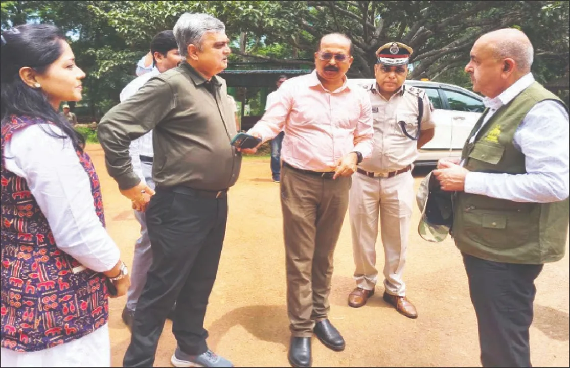  ସମ୍ବଲପୁରରେ ପ୍ରଧାନମନ୍ତ୍ରୀଙ୍କ ପରାମର୍ଶଦାତା: ହୀରାକୁଦ ପର୍ଯ୍ୟଟନ ଟେଣ୍ଡର, ଖଣି କାର୍ଯ୍ୟ ସମୀକ୍ଷା