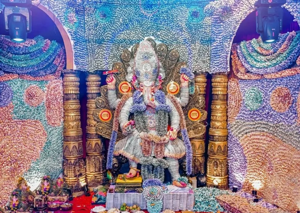  ଚର୍ଚ୍ଚାରେ ଗଣେଶଙ୍କ ପ୍ରତିମା; ଖଞ୍ଜା ଯାଇଛି ୧କୋଟି ୫୧ଲକ୍ଷ ଟଙ୍କାରୁ ଅଧିକ ନୋଟ