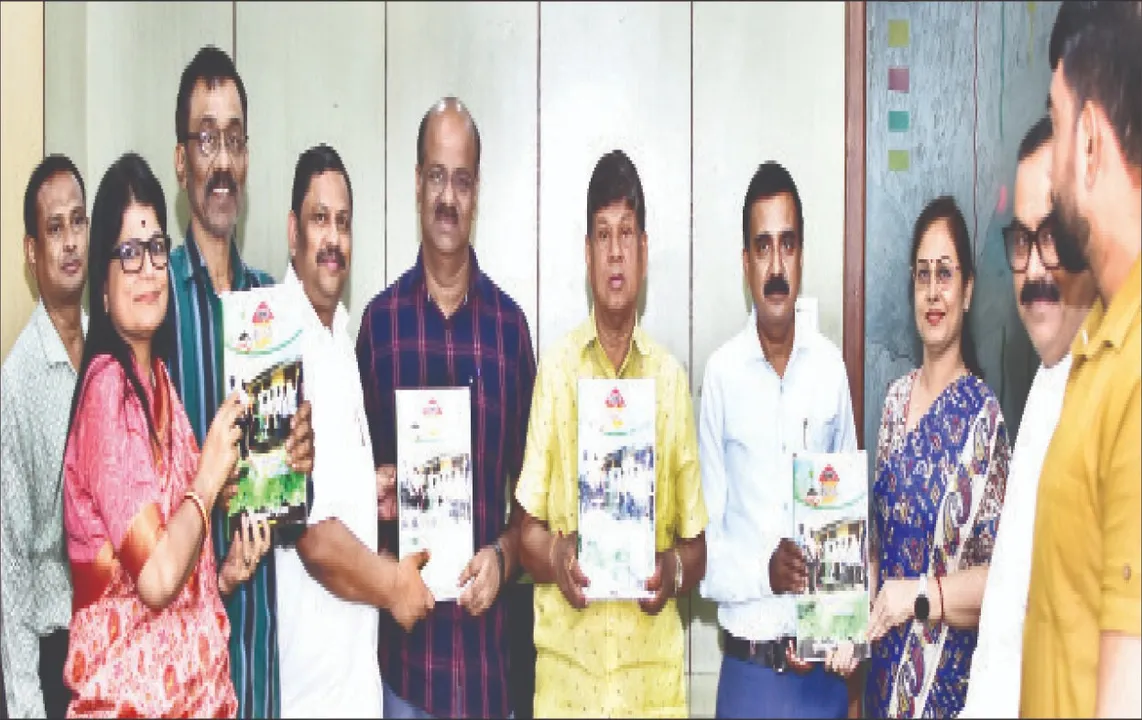  ‘ଗଛ ବଞ୍ଚିଲେ ଆମେ ବଞ୍ଚିବା’ କଫିଟେବୁଲ୍‌ ପୁସ୍ତକ ଉନ୍ମୋଚିତ