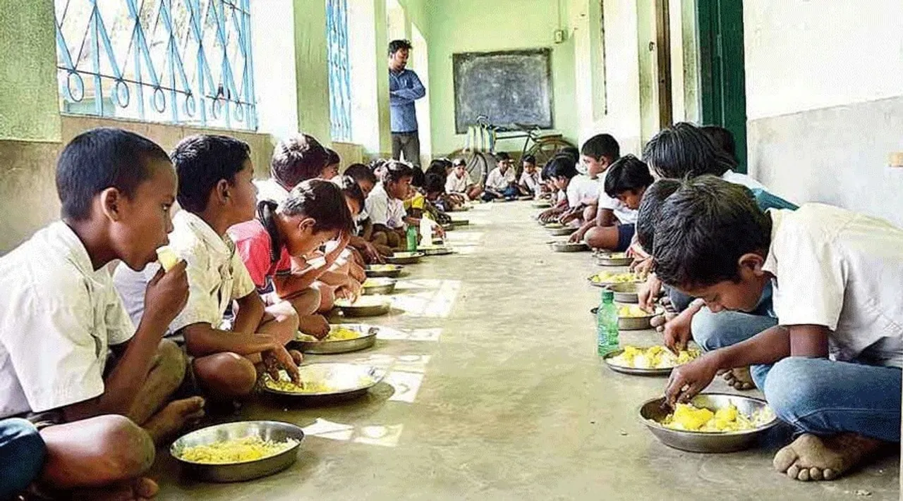  ବିଦ୍ୟାଳୟ ଶିକ୍ଷକ/ଶିକ୍ଷୟତ୍ରୀ ପିଲାଙ୍କ ସହ ବସି ମଧ୍ୟାହ୍ନ ଭୋଜନ କରନ୍ତୁ: ତେଲେଙ୍ଗାନା ମୁଖ୍ୟମନ୍ତ୍ରୀ