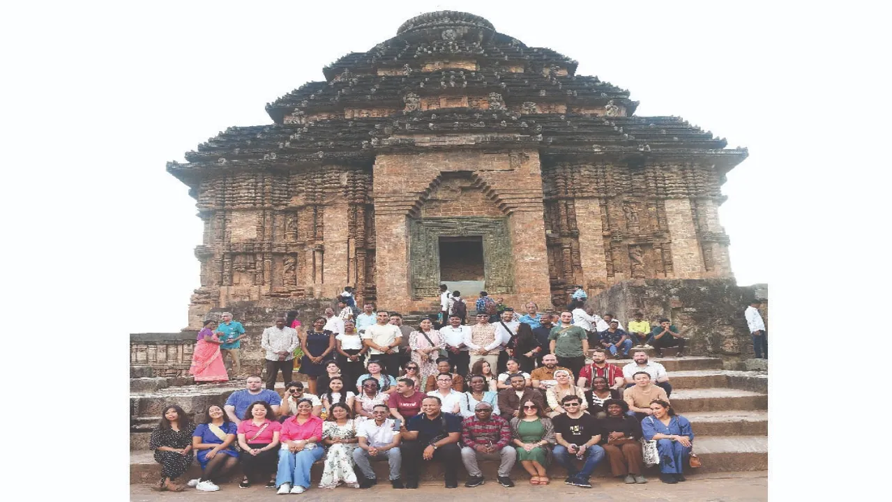  ସୂର୍ଯ୍ୟମନ୍ଦିର ଦେଖିଲେ ୪୦ ଦେଶର କୂଟନୀତିଜ୍ଞ: ଆଫ୍ରିକାର ୧୨, ଏସିଆର ୧୪, ୟୁରୋପର ୩, ଲାଟିନ୍  ଆମେରିକାର ୧୩ ବୈଦେଶିକ ଅଧିକାରୀ ସାମିଲ