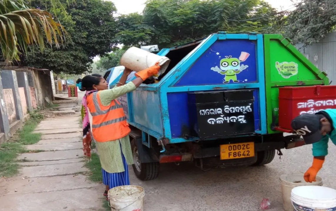  ବିଏମ୍‌ସି ସଫେଇ ଗାଡ଼ି: ଘୋଡ଼ା ଛ’କୁ ଦାନା ନ’ ଟଙ୍କା, ଏଥର କିଣିବେନି, ଭଡ଼ାରେ ଆଣିବେ