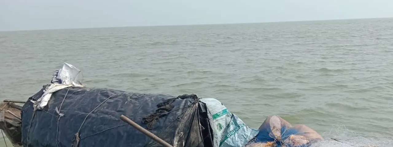  ସମୁଦ୍ରରେ ମାଛ ଧରୁଥିବା ସମୟରେ ବଜ୍ରପାତ:  ବାପା ମୃତ, ପୁଅ ନିଖୋଜ