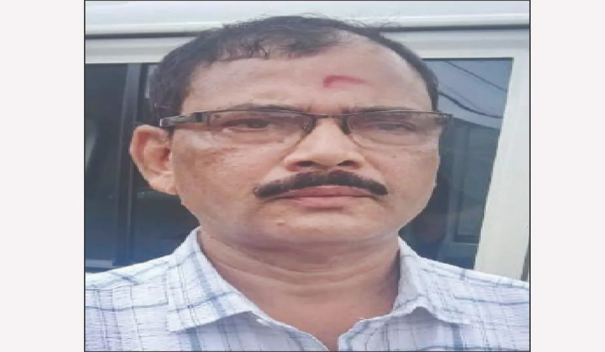  ବନ୍ଧାହେଲେ ମହାକାଳପଡ଼ା ତହସିଲଦାର: ୨୦ ହଜାର ଲାଞ୍ଚ ନେଇ ଧରାପଡ଼ିଲେ, ୬ଟି ଠିକଣାରେ ଭିଜିଲାନ୍ସର ଚଢ଼ଉ ଜାରି