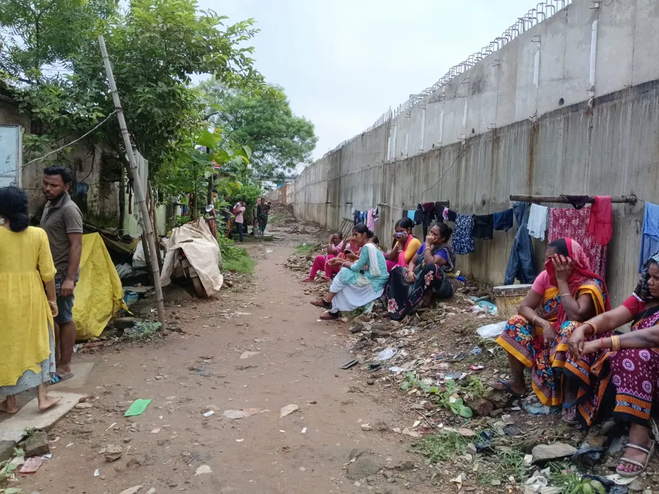  ପାସେଞ୍ଜର ଟ୍ରେନ ଧକ୍କାରେ ଚାଲିଗଲା ଦୁଇ ଭାଇଙ୍କର ଜୀବନ