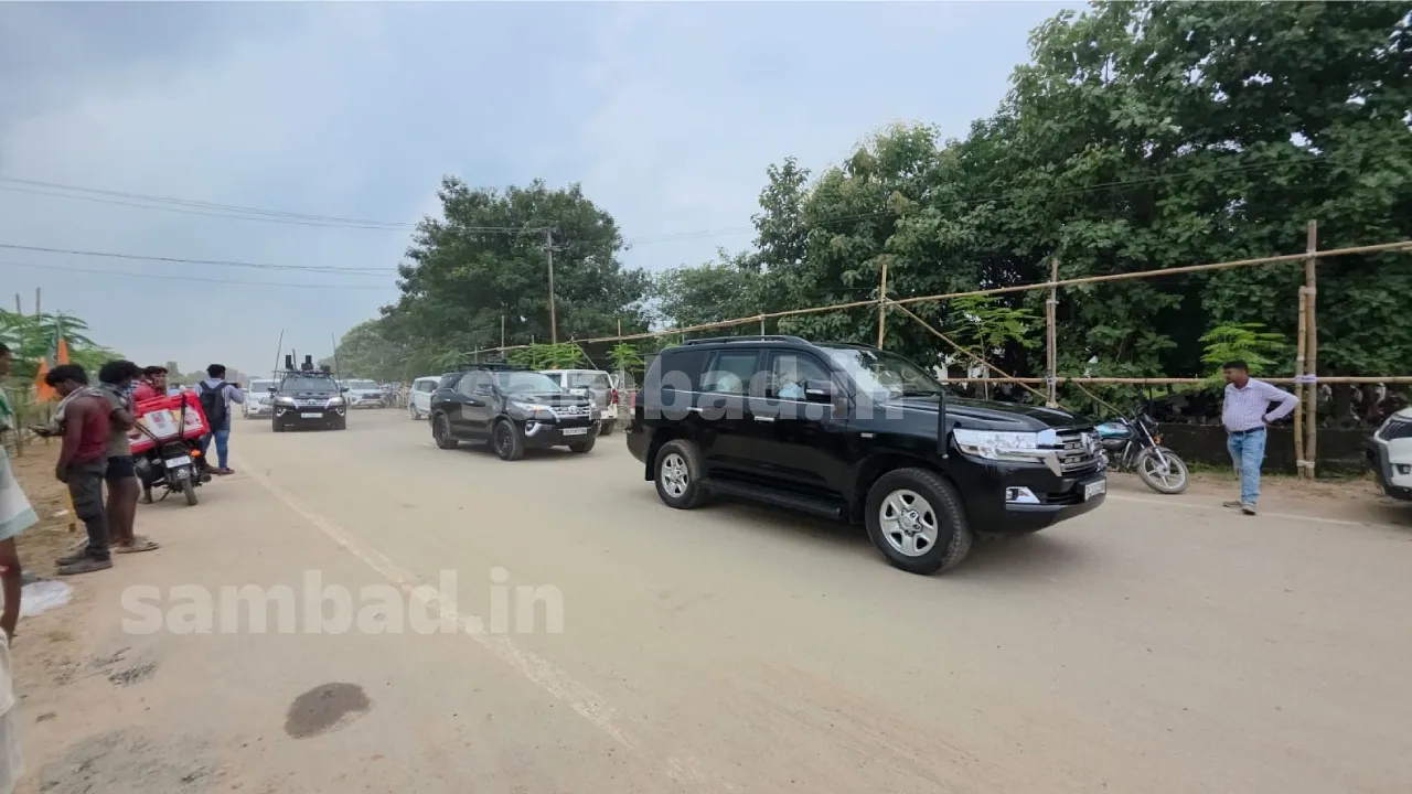  ପ୍ରଧାନମନ୍ତ୍ରୀ ନରେନ୍ଦ୍ର ମୋଦୀଙ୍କ ଝାରସୁଗୁଡ଼ା ଗସ୍ତ ପାଇଁ କାରକେଡ୍ ରିହର୍ସଲ
