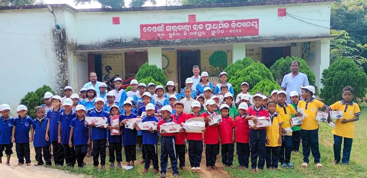  ଦେଓଗାଁ ସ୍କୁଲରେ ଡ୍ରପ୍‌ଆଉଟ୍‌ ଥଇଥାନର ଦୟନୀୟ ସ୍ଥିତି: ସାଢ଼େ ୩ ମାସ ଧରି ସ୍କୁଲ ଆସୁନାହାନ୍ତି ୧୦୨ ଆଦିବାସୀ ଶିଶୁ