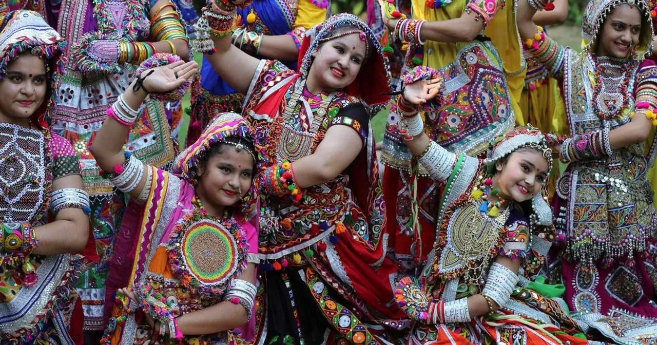  ସାରା ବିଶ୍ବରେ ଲୋକପ୍ରିୟତା ବୃଦ୍ଧି ପାଉଥିବା ଗରବା ଓ ଦାଣ୍ଡିଆ ନୃତ୍ୟକୁ ନେଇ କିଛି ଜଣା ଓ ଅଜଣା କଥା