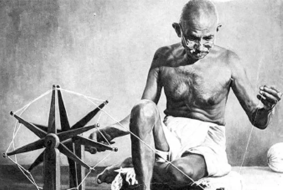  ବିକଳ୍ପ ବିଶ୍ବ: ବାପୁ ବିଚାରରୁ ପଦେ ଅଧେ