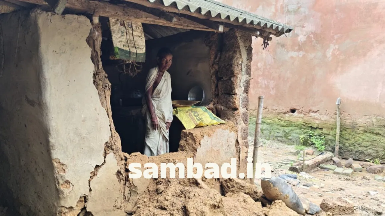  ରାତିଅଧରେ ଗାଁରେ ପଶିଲା ଗୋଠଛଡ଼ା ଦନ୍ତା, ଭାଙ୍ଗିଲା ଘର