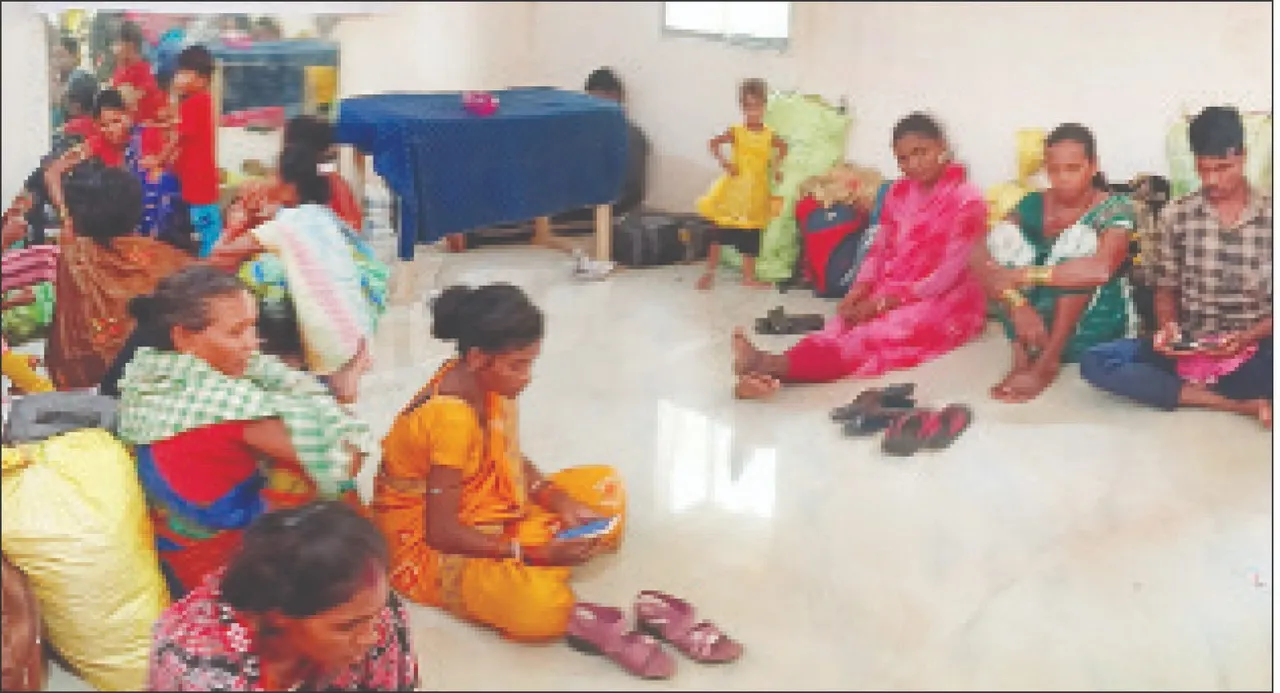  ସର୍ଦ୍ଦାରଙ୍କ ଘରୁ ୫୫ ଦାଦନ ଶ୍ରମିକ ଉଦ୍ଧାର: ଚାଲାଣ ଯୋଜନା ଭଣ୍ଡୁର, ୨ ଚମ୍ପଟ