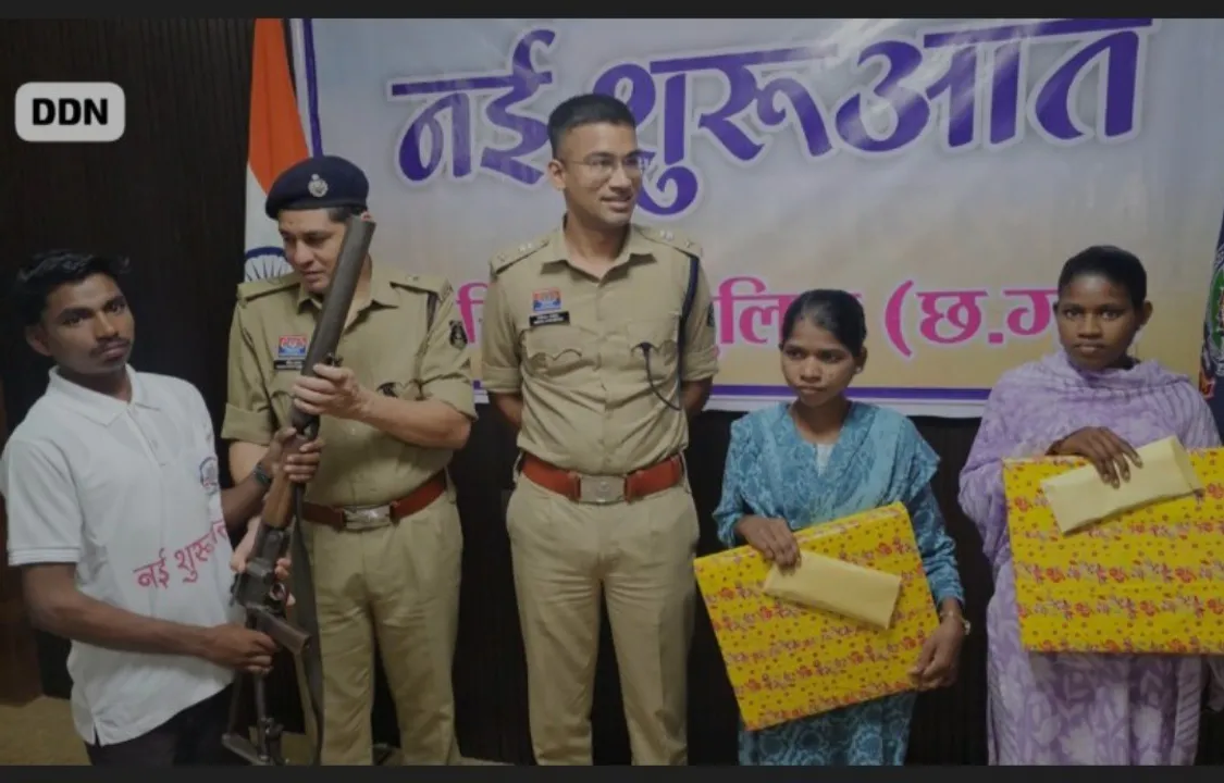  ଆତ୍ମସମର୍ପଣ କଲେ ୩ ମାଓବାଦୀ; ୧ ଲକ୍ଷ ଲେଖାଏଁ ପୁରସ୍କାର ଥିଲା