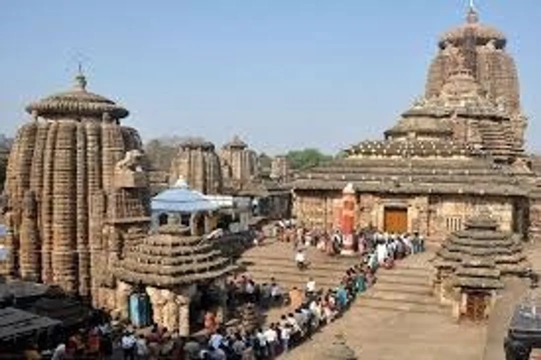  ପ୍ରଭୁ ଶ୍ରୀଲିଙ୍ଗରାଜଙ୍କ ରାଇଦାମୋଦର ବେଶର ଦର୍ଶନ ପାଇଁ ଶ୍ରଦ୍ଧାଳୁଙ୍କ ଲାଗିଛି ଭିଡ଼