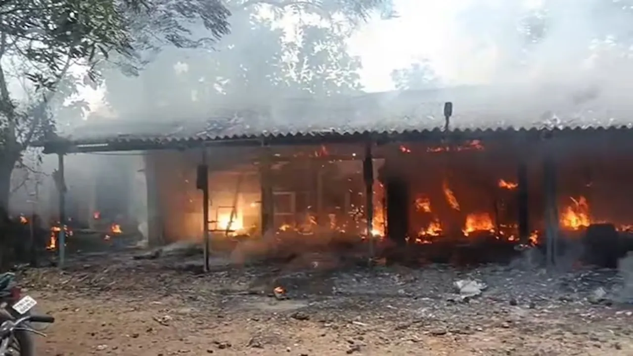  ଆନ୍ଧ୍ରପ୍ରଦେଶରେ ଥିବା ବାଣ କାରଖାନାରେ ଲାଗିଲା ନିଆଁ: ୬ମୃତ, ୮ଆହତ