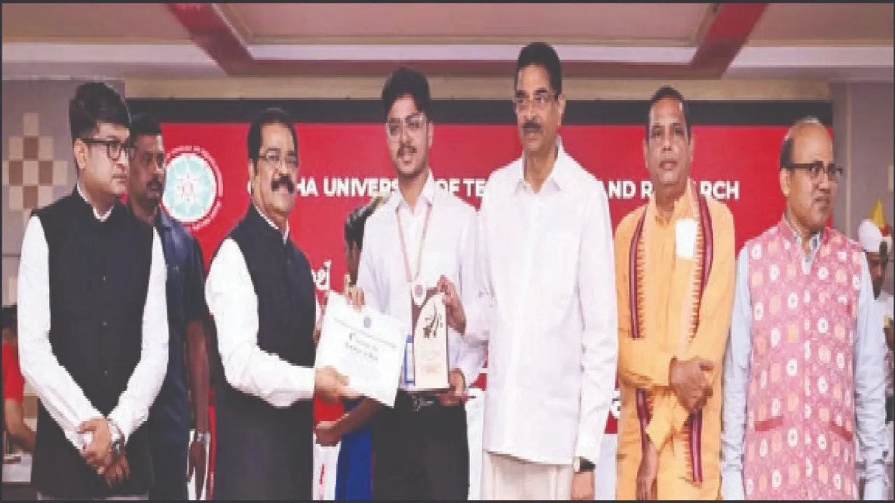  ପ୍ରକୃତ ଶିକ୍ଷା ଦାୟିତ୍ୱବାନ ନାଗରିକଙ୍କୁ ଗଠନ କରେ: ରା‌ଜ୍ୟପାଳ