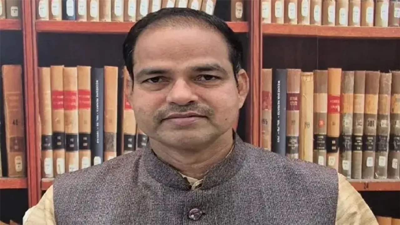  ପୀତବାସ ହତ୍ୟାକାଣ୍ଡ: କର୍ପୋରେଟରଙ୍କୁ ଉଠାଇନେଲେ, ୨ ଦୁର୍ଦ୍ଦାନ୍ତ ଅପରାଧୀଙ୍କୁ ଅଜ୍ଞାତ ସ୍ଥାନ‌ରେ ଜେରା