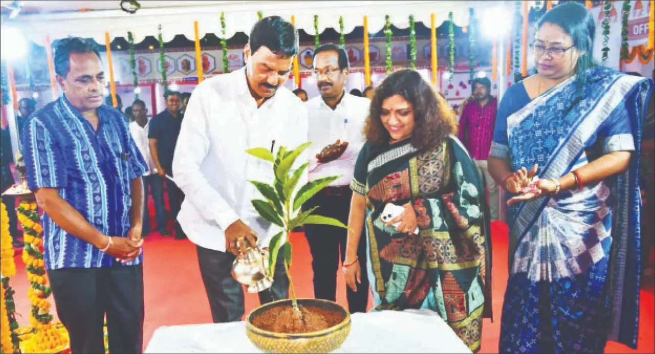  ‘ଟେରାକୋଟା ଆମ ଗୌରବମୟ ଐତିହ୍ୟର ପ୍ରତୀକ