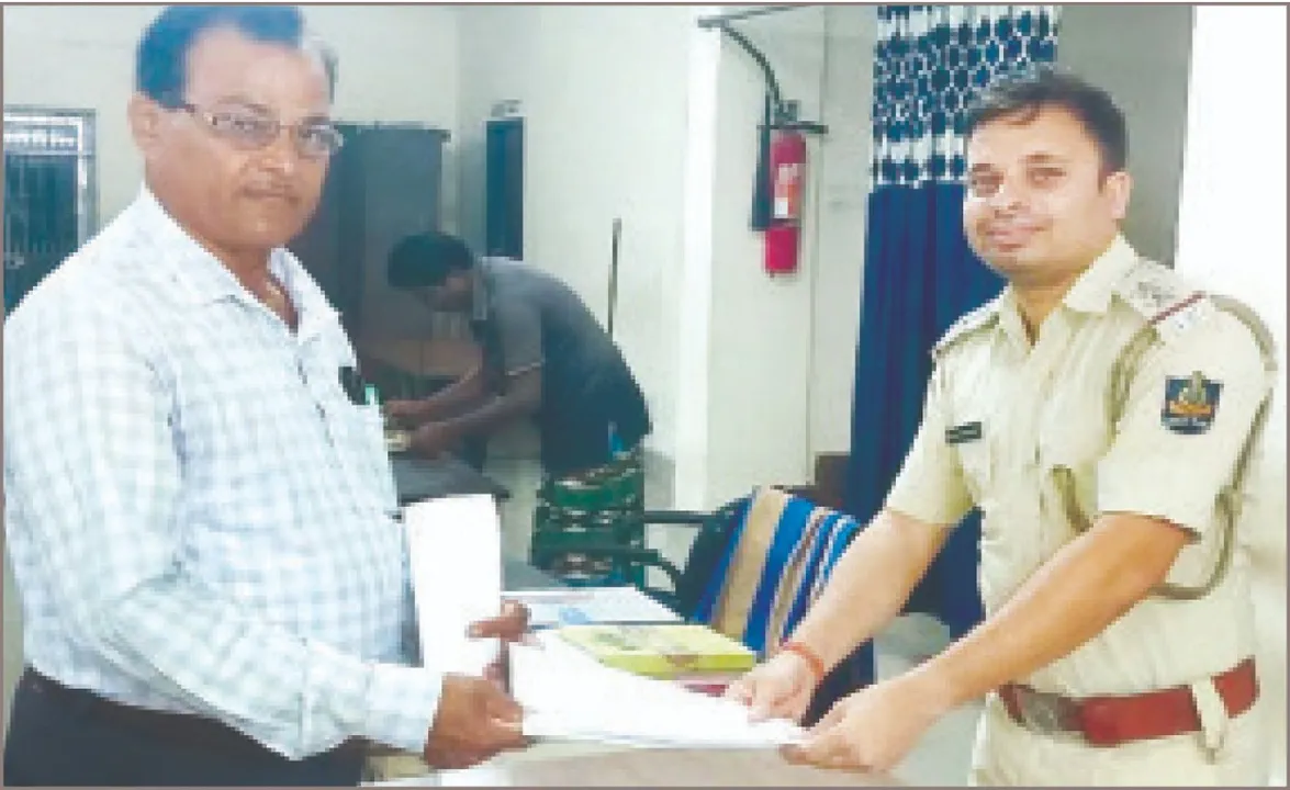  ମୃତ୍ୟୁର ୬ ବର୍ଷ ପରେ ଋଣ, ୧୮ ବର୍ଷ ପରେ ନୋଟିସ୍‌: ସମବାୟ ସମିତିର ନୋଟିସ୍‌ ପରେ ଏତଲା ଦେଲେ ମୃତକଙ୍କ ପୁଅ