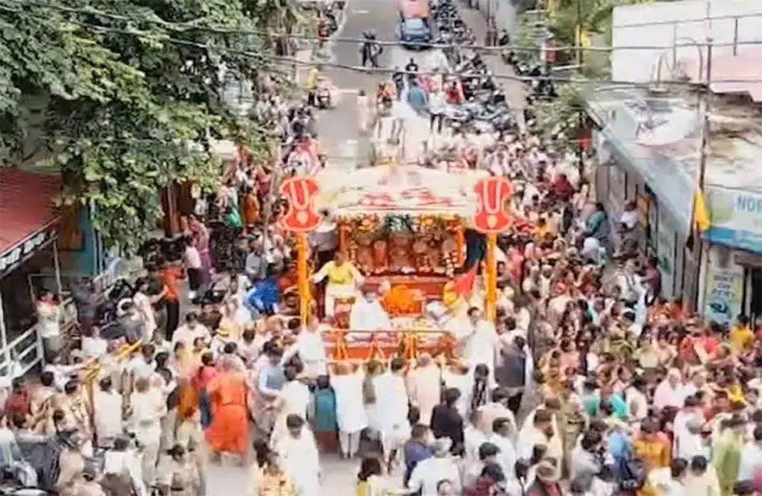  ପୁଣି ଇସ୍କନ୍‌ର ଅଦିନିଆ ରଥଯାତ୍ରା: ଏଥର ଚାରିଚକିଆ ଗାଡ଼ିରେ ମହାପ୍ରଭୁ, ପୂର୍ବରୁ ଚିଠି ଲେଖି ବାରଣ କରିଥିଲେ ଗଜପତି