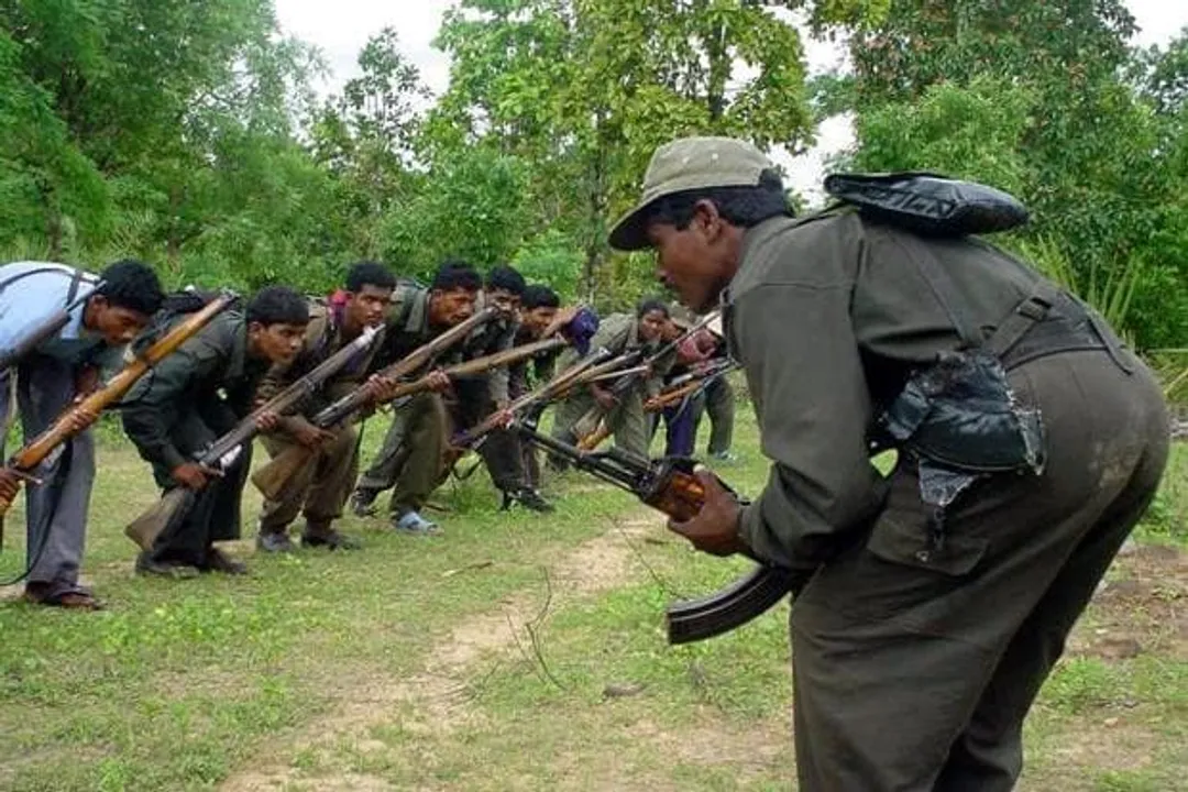  maoists surrender at chhatisgarh Photograph: (mint) 