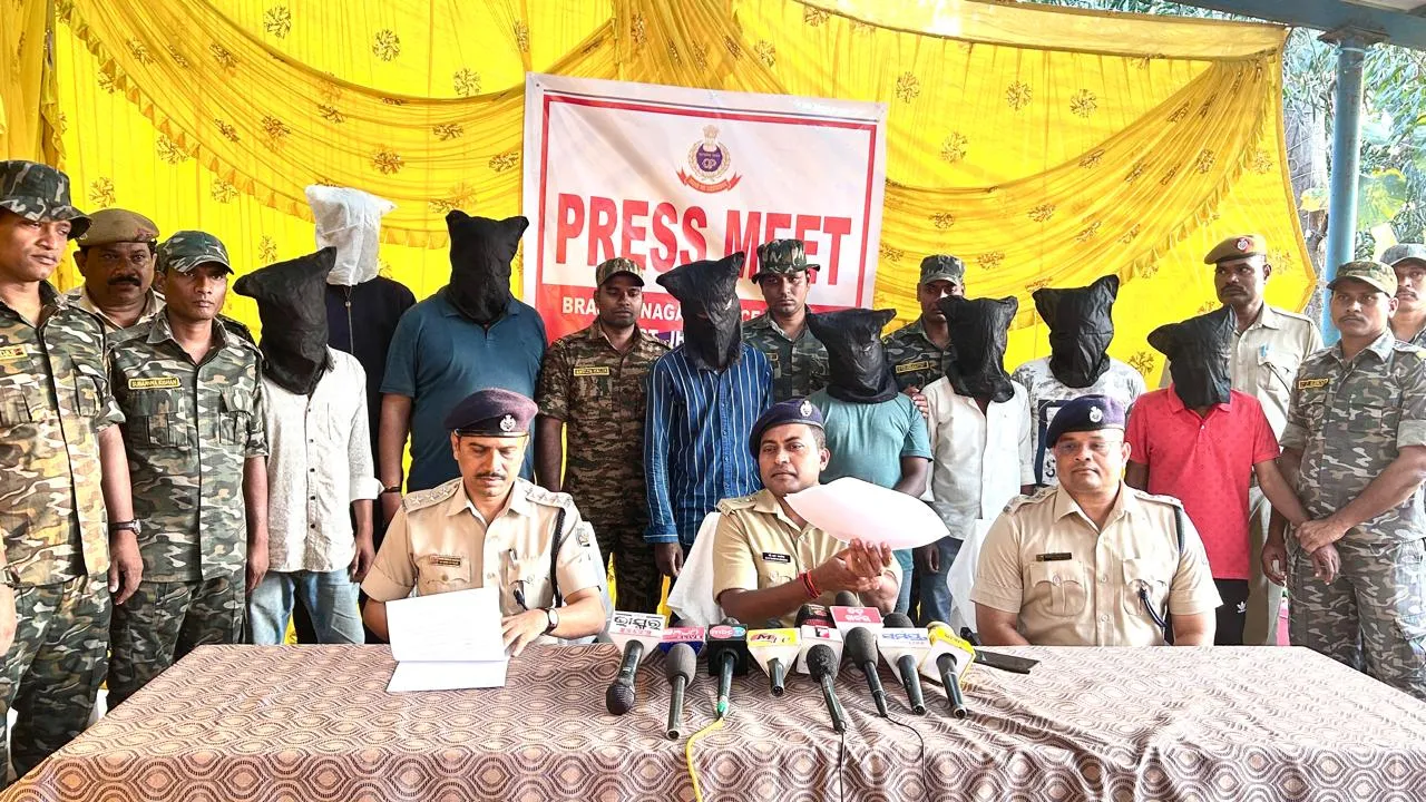  arrest brajarajnagar Photograph: (Sambad.in) 