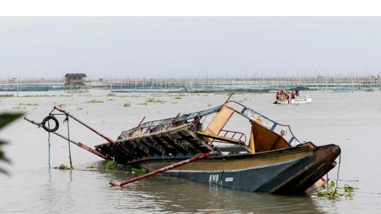  Mozambique Boat Tragedy: Three Indians Dead, Five Missing After Launch Capsizes Off Beira Port Photograph: (www.msn.com) 