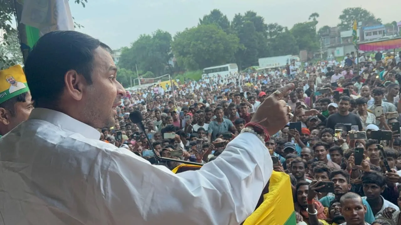  Tej pratap Yadav in a rally Photograph: (@TejYadav14) 