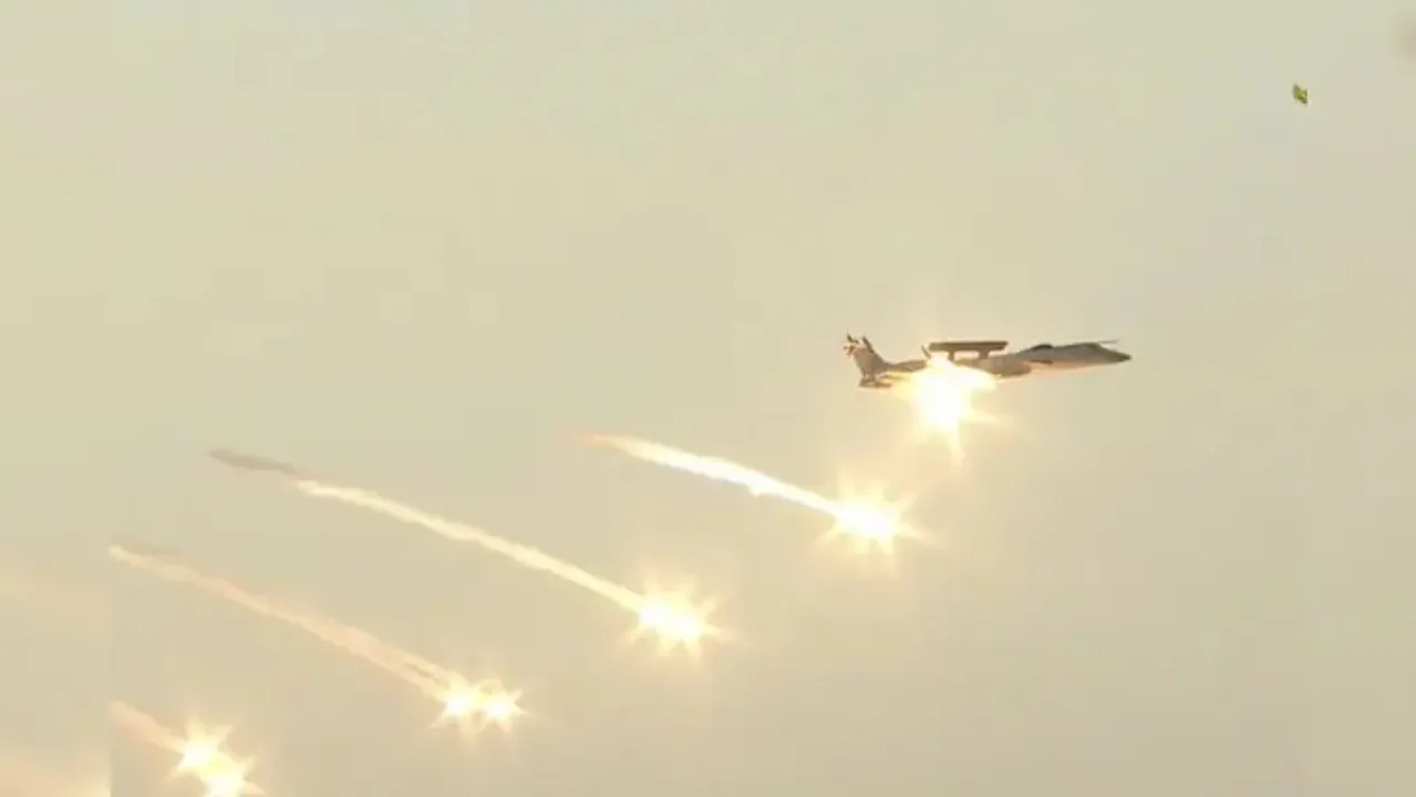  indian-air-force-fighter-jets (@ndtv) 
