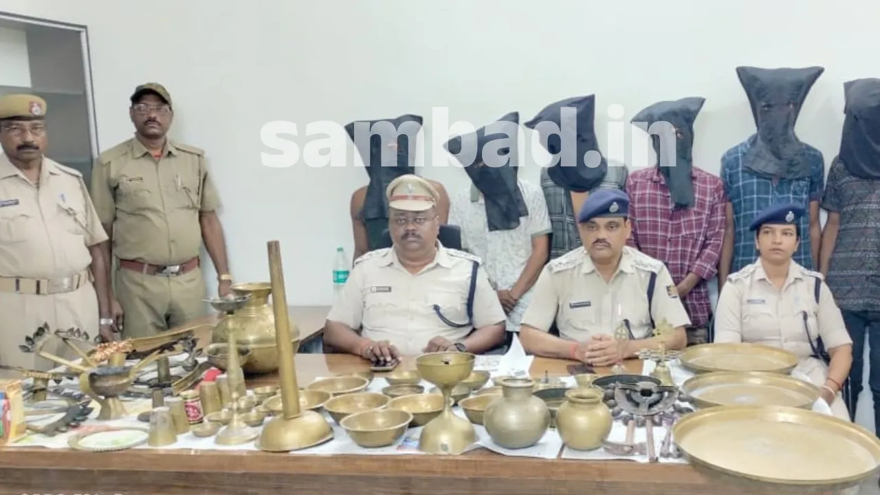  Kujanga PS cracked the burglary case that had hurt the sentiments of devotees. Photograph: (sambad.in) 