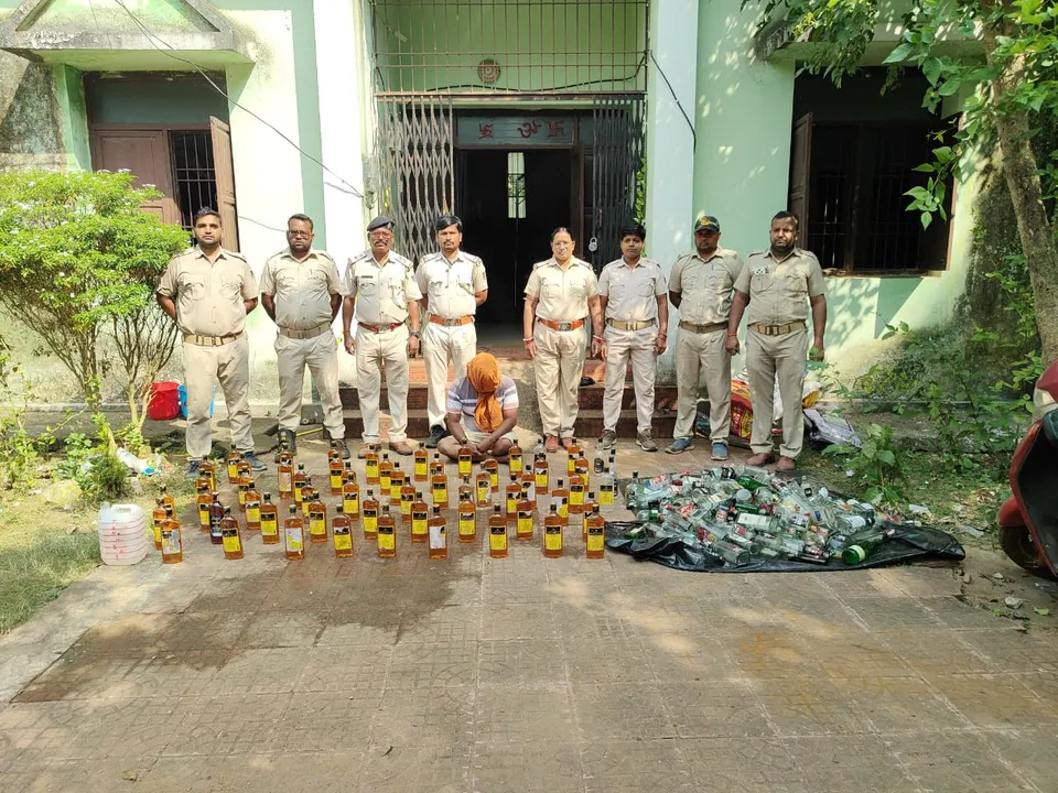  liqour seized Photograph: (Sambad.in) 