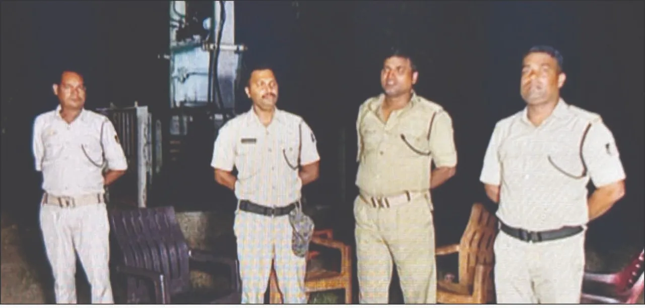  ଅନୁଗୁଳ କୁମଣ୍ଡରେ ଗୋଷ୍ଠୀ ବିବାଦ, ଘର ପୋଡ଼ି ବିଳମ୍ବିତ ରାତି ପର୍ଯ୍ୟନ୍ତ ଗାଁରେ ସଭା